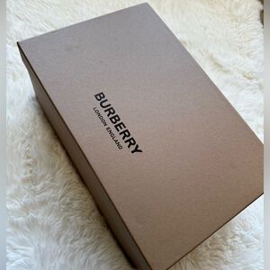Burberry empty shoe box